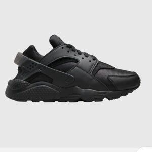 Nike women All-Black Huarache Sneaker size 7